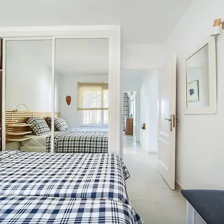 31 Miraflores Jardin B, Gorgeous Views, Pool, Wifi Апартаменты *